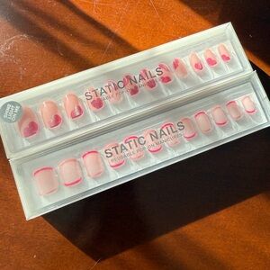 Static Nails Pink Press-On Nails